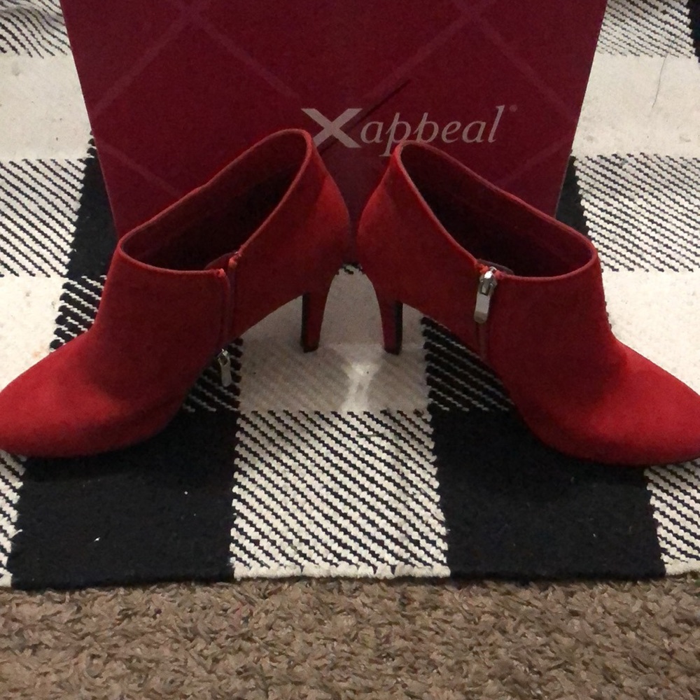 Red booties - Picture 4 of 4
